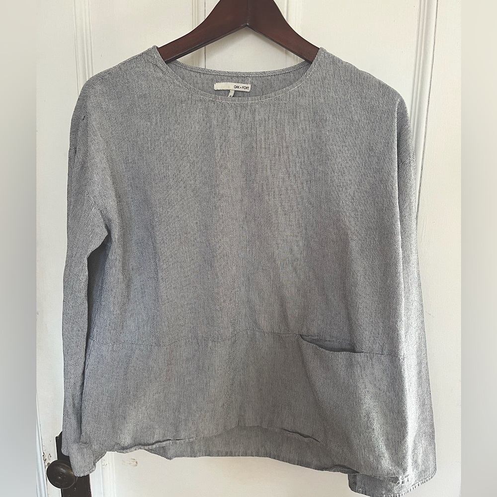 Oak & Fort lovely size M top